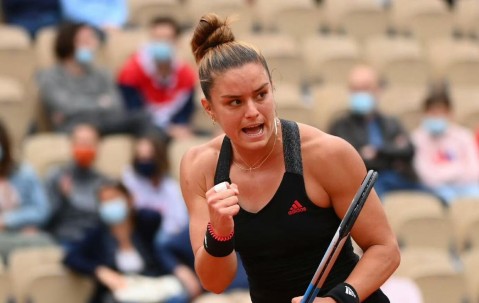 九游-德约科维奇重返赛场，爆冷首场状态出色，拜仁观众沸腾！