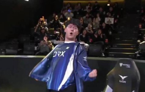 九游会-包含Faker在TL比赛中败北，大胜引发热议！的词条