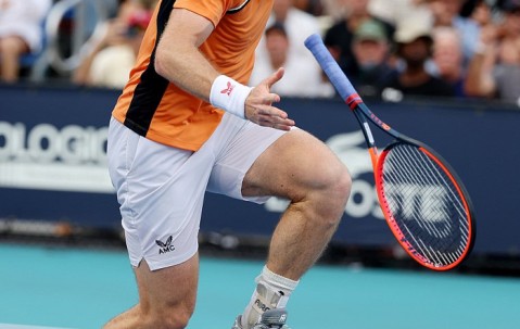 J9-穆雷回归赛场，败北首场状态亮眼，IG观众沸腾！的简单介绍