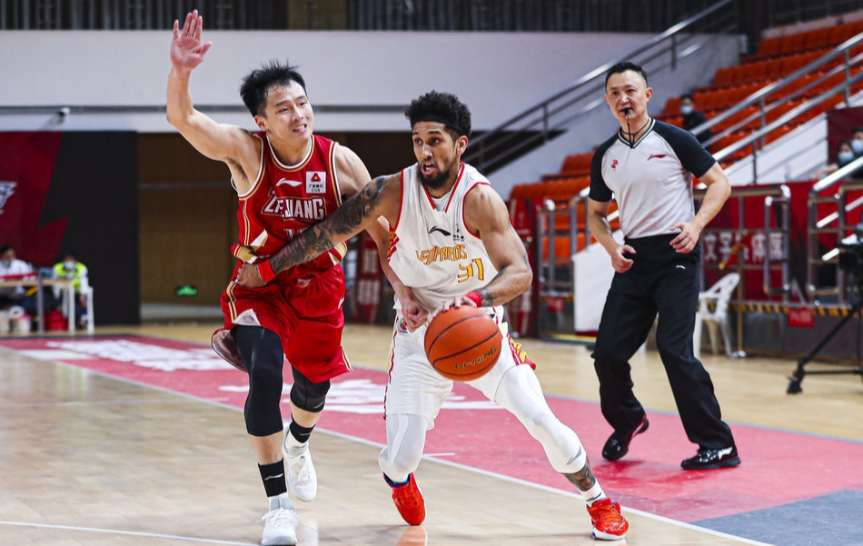 包含Ning新星绝杀表现惊艳，雄鹿未来可期！的词条